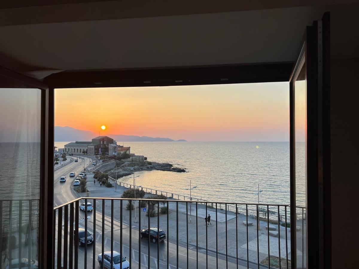 Vespera City Hotel Heraklion  Bagian luar foto
