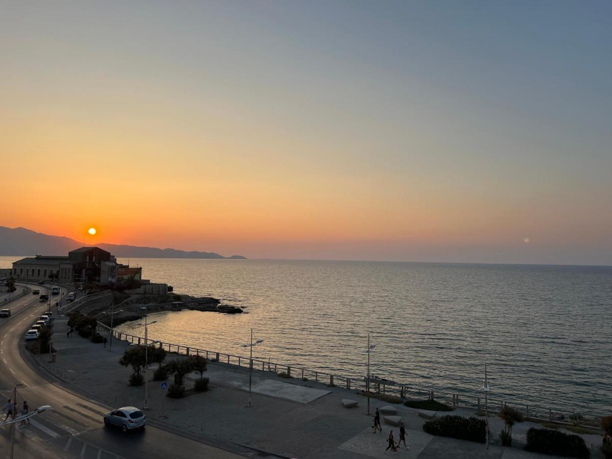 Vespera City Hotel Heraklion  Bagian luar foto